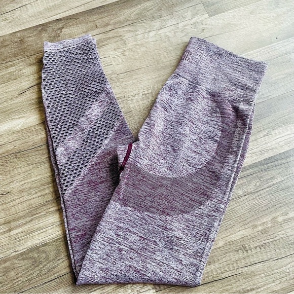 PINK Victoria’s Secret Seamless Pink Heather Athletic Leggings Small - Picture 8 of 8